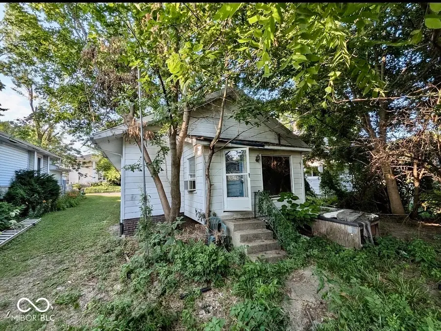 913 W Superior Street, Kokomo, IN 46901 - #3