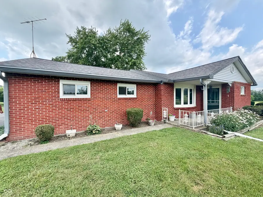 9221 S County Road 200 E, Muncie, IN 47302 - #2