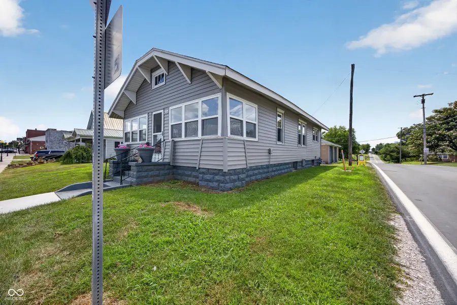 8006 E Main, Dugger, IN 47848 - #2