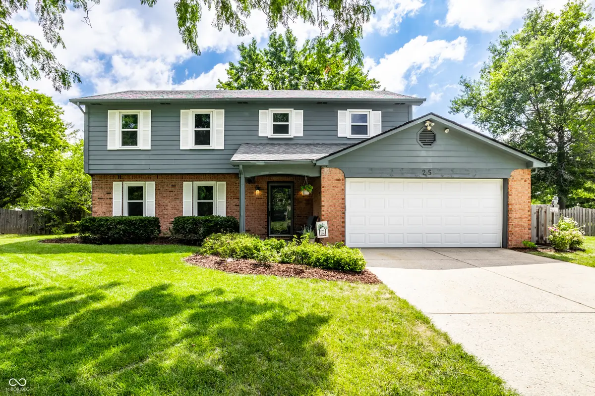 25 Village Place, Zionsville, IN 46077 - #1