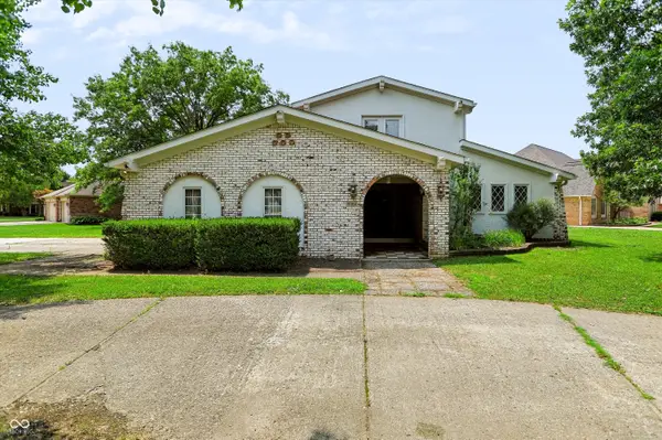 8402 Gallant Fox Drive, Indianapolis, IN 46217