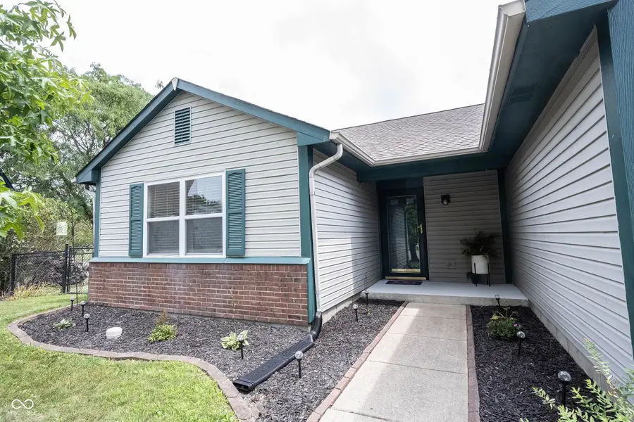 136 E Lullaby Court, Greenfield, IN 46140 - #3