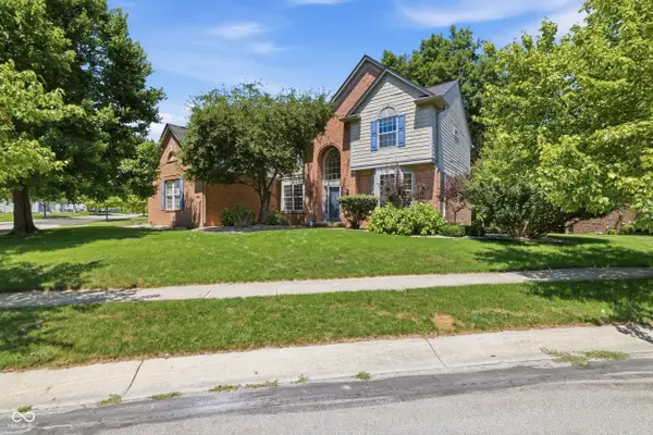 9758 Loganberry Lane, Indianapolis, IN 46256