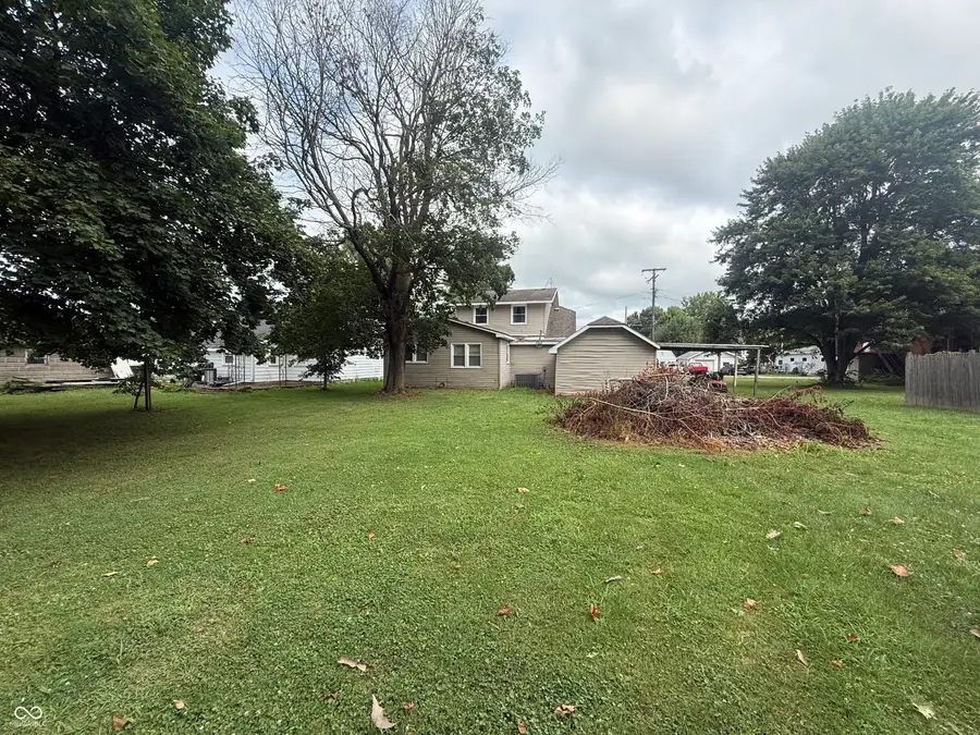 17 W Oak Street, Orestes, IN 46001 - #3