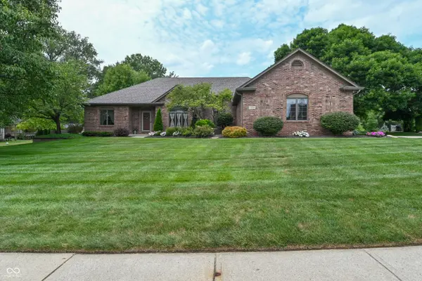 7534 Chestnut Hills Drive, Indianapolis, IN 46278