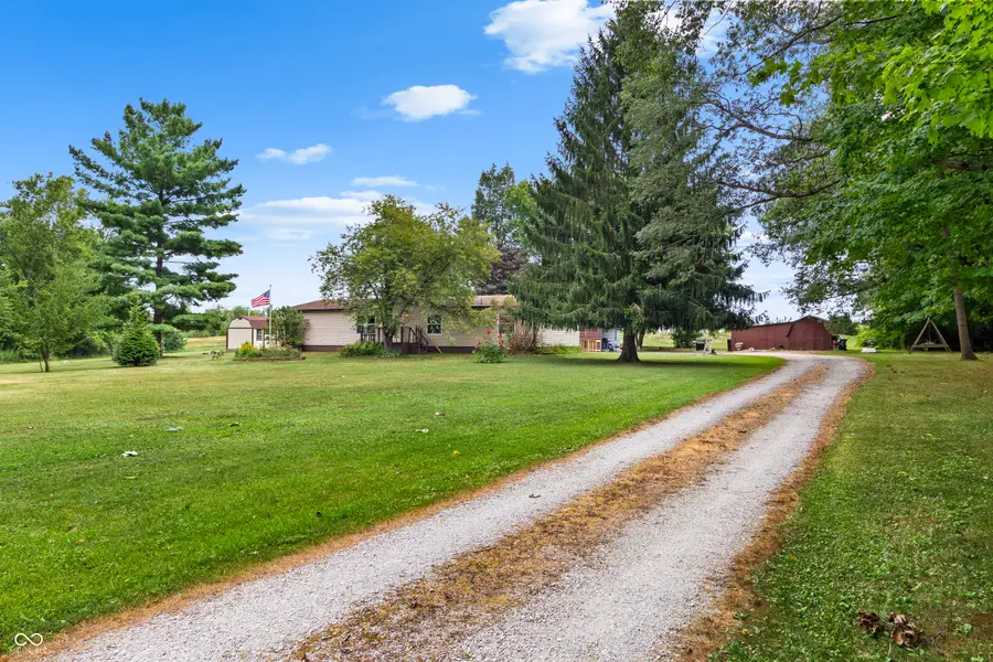 9483 S County Road 100 Road E, Clayton, IN 46118 - #2
