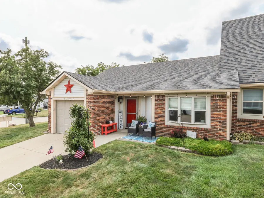 1102 E Paradise Court #A, Greenwood, IN 46143 - #2