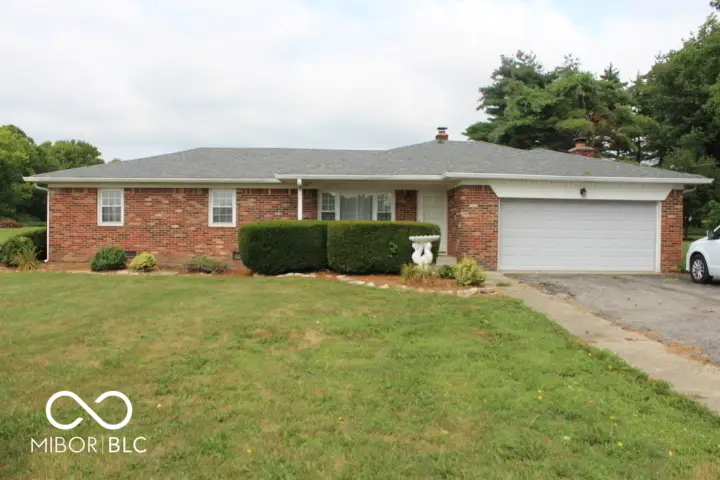 6824 S Mooresville Road, Indianapolis, IN 46221 - #2