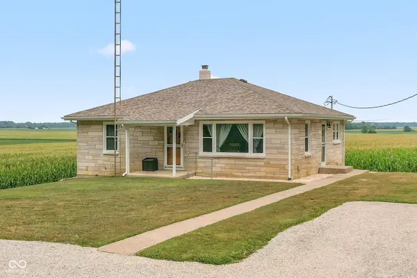 1100 E Delaney Millport Road, Vallonia, IN 47281