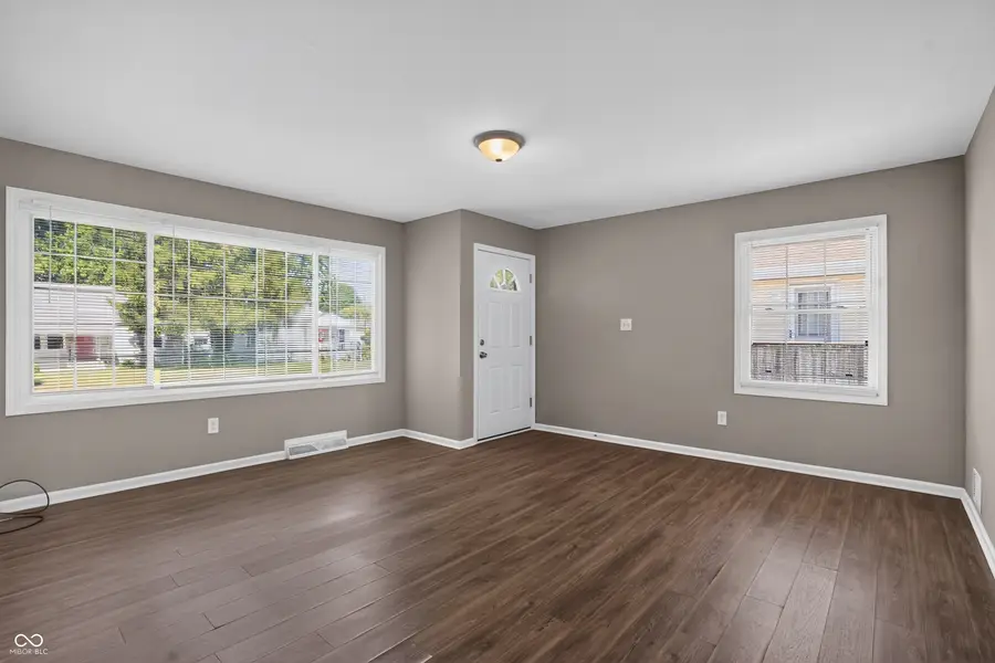 375 N 19th Avenue, Beech Grove, IN 46107 - #3