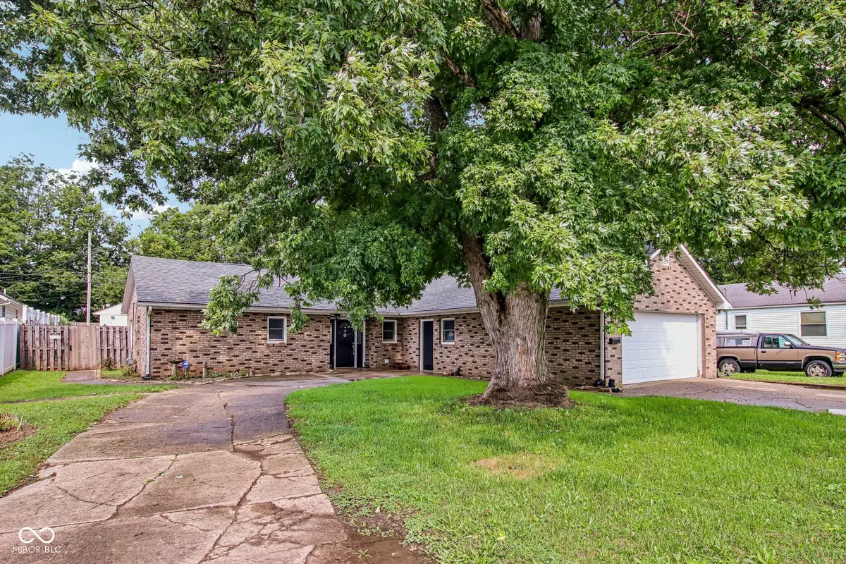3327 Wayne Avenue, Connersville, IN 47331 - #1