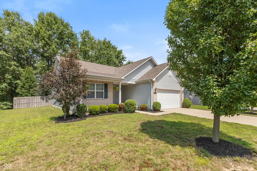 8842 Benjamin Lane, Avon, IN 46123 - #2