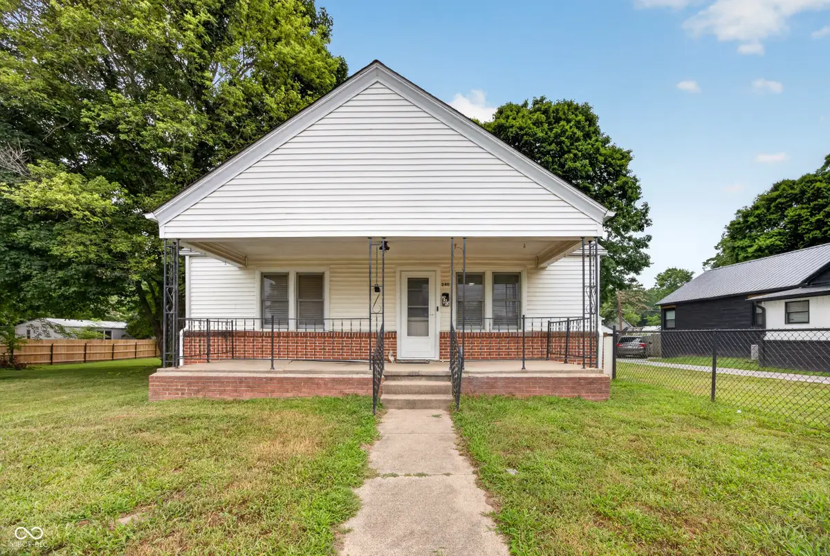 240 E Indiana Avenue, Bloomfield, IN 47424 - #1