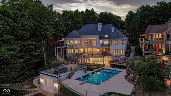 8811 Spinnaker Court, Indianapolis, IN 46256