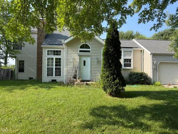 5586 W Beechwood Lane, New Palestine, IN 46163