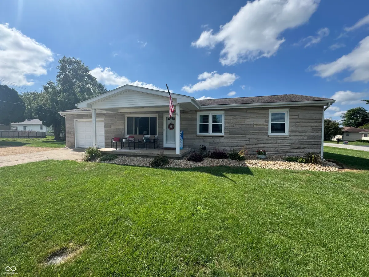 407 W Park Road, Greensburg, IN 47240 - #1