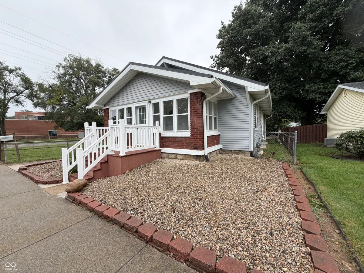 2402 Thompson, Terre Haute, IN 47802 - #1