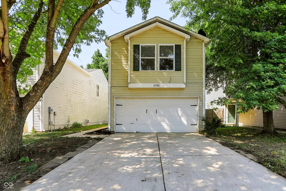 2352 Collins Way, Greenfield, IN 46140 - #1