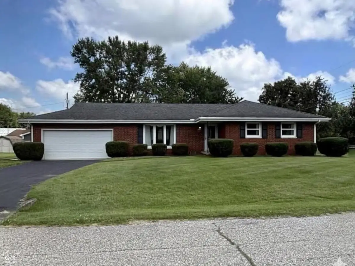 8136 E Hoover Drive, Seymour, IN 47274 - #1