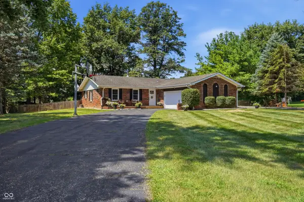 8672 Tracy Drive, Clayton, IN 46118