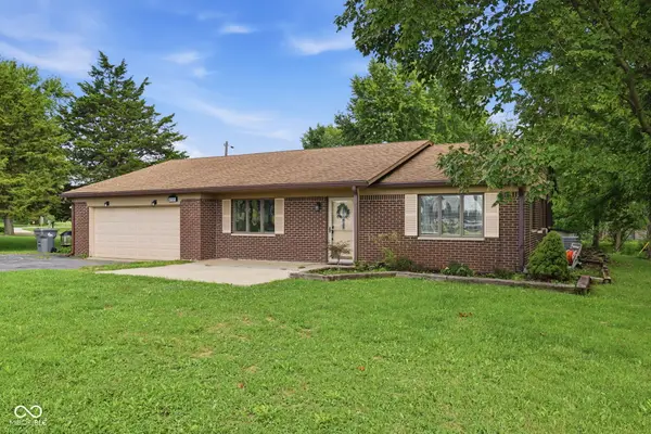 8434 E Edgewood Avenue, Indianapolis, IN 46239
