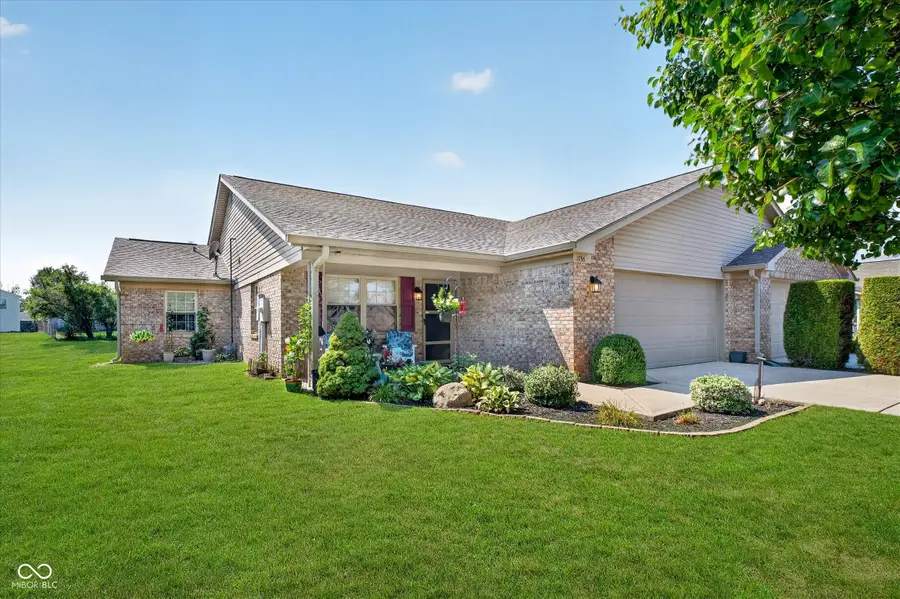 1736 Magnolia Drive, Greenwood, IN 46143 - #2