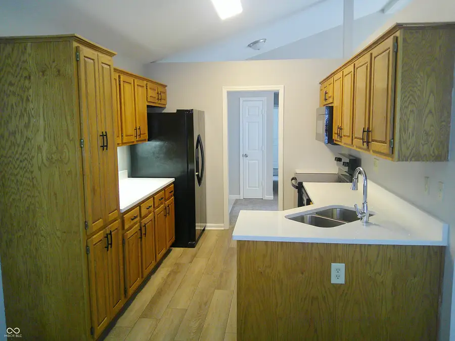 2289 Broadmoor Lane, Columbus, IN 47203 - #2