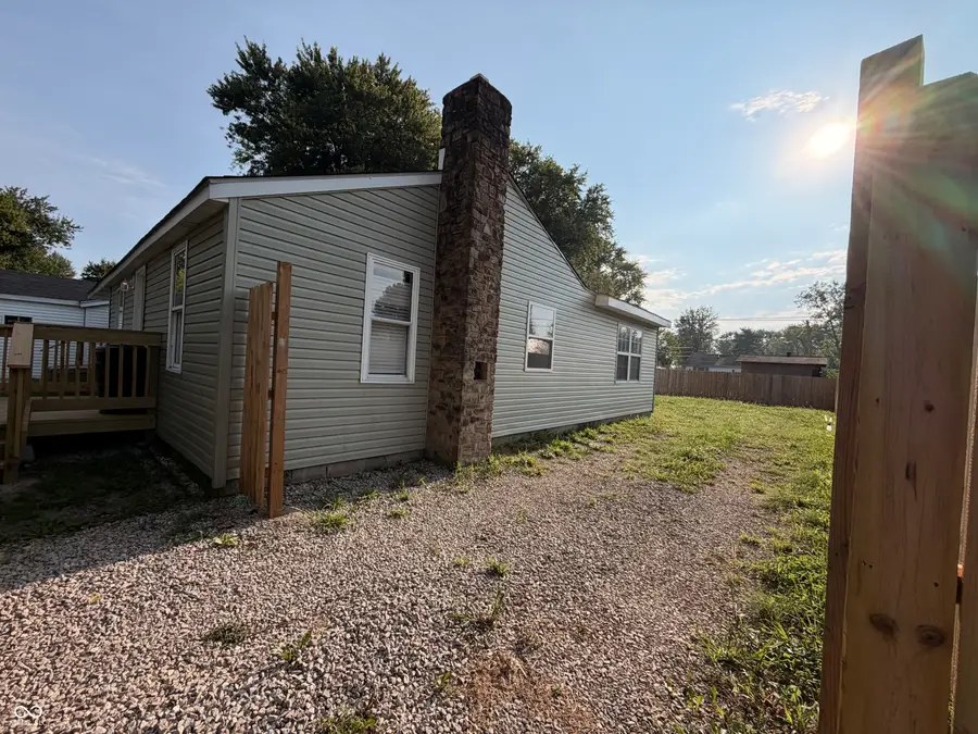 621 Della Road, Columbus, IN 47203 - #3