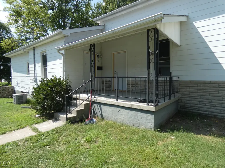 842 S Lynn Street, Seymour, IN 47274 - #3