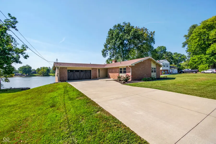 3783 W North Wood Lake Drive, Columbus, IN 47201 - #3