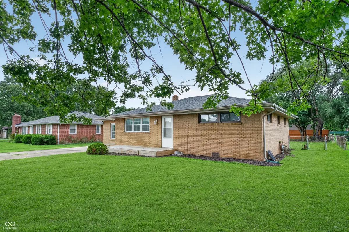 726 E School Street, Anderson, IN 46012 - #1