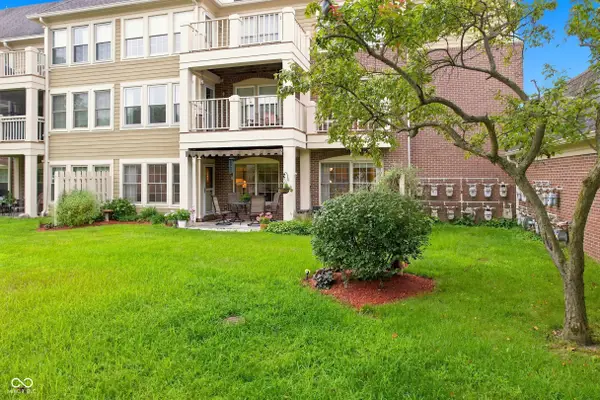 7601 Newport Bay #122, Indianapolis, IN 46240