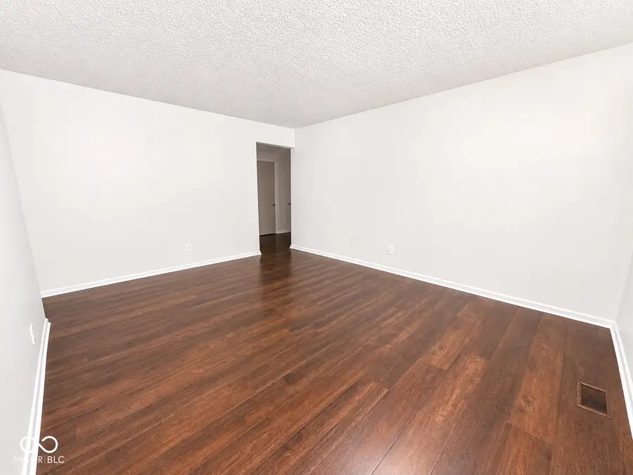 5512 Dollar Hide South Road, Indianapolis, IN 46221 - #2