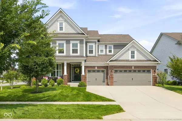 5948 Weldra Drive, Zionsville, IN 46077