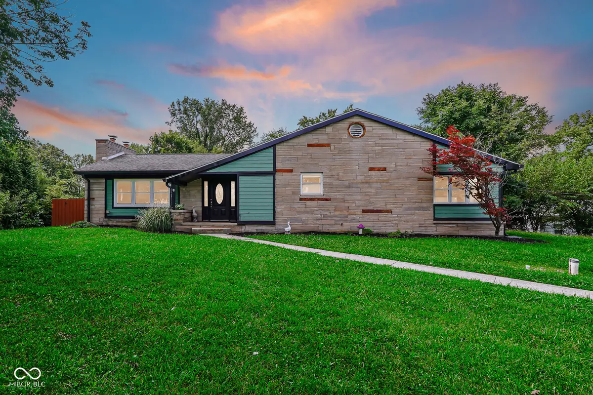 823 W 200 N, Greenfield, IN 46140 - #1