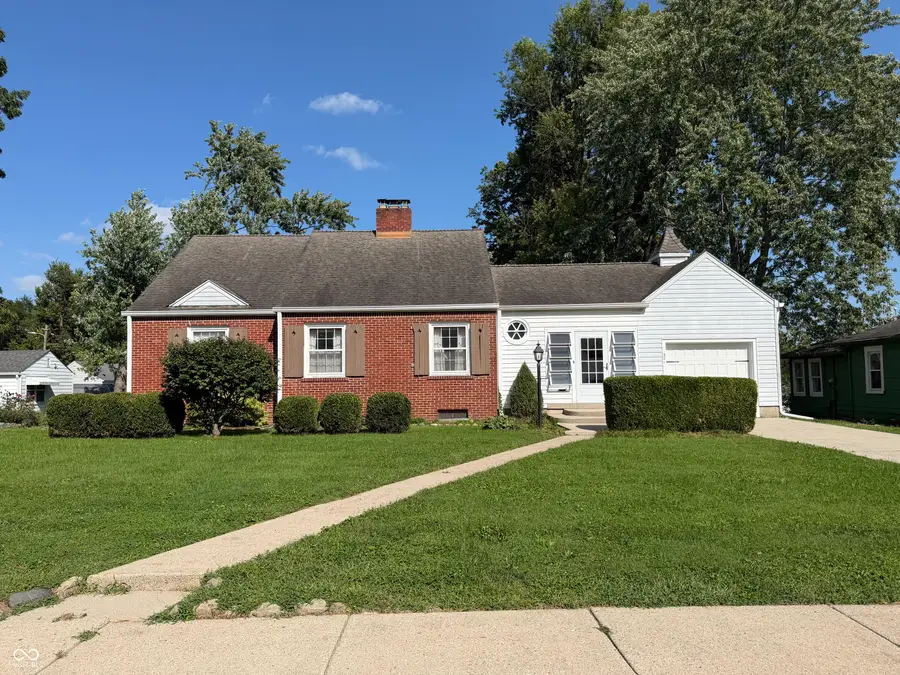 321 N Pennsylvania Street, Greenfield, IN 46140 - #2
