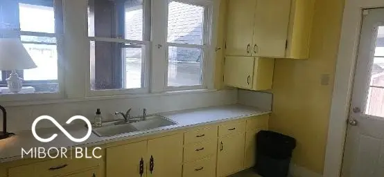 40 E Walnut Street, Martinsville, IN 46151 - #1