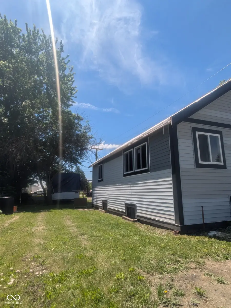 1315 E 11th Street, Muncie, IN 47302 - #3