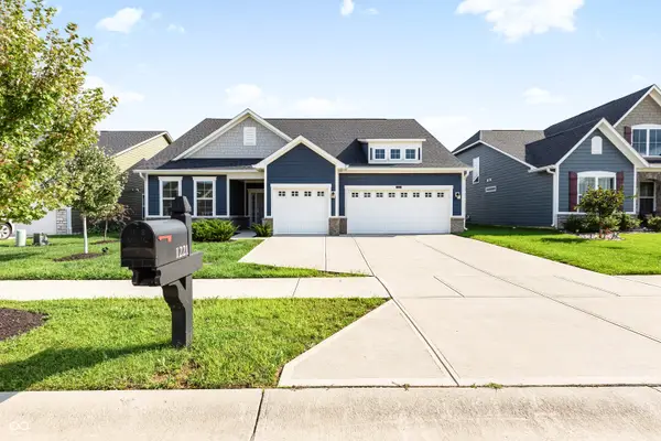 1221 Malbec Circle, Westfield, IN 46074