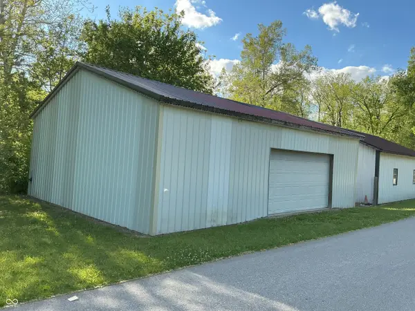 5447 & 5449 S Garrison Road, Connersville, IN 47331