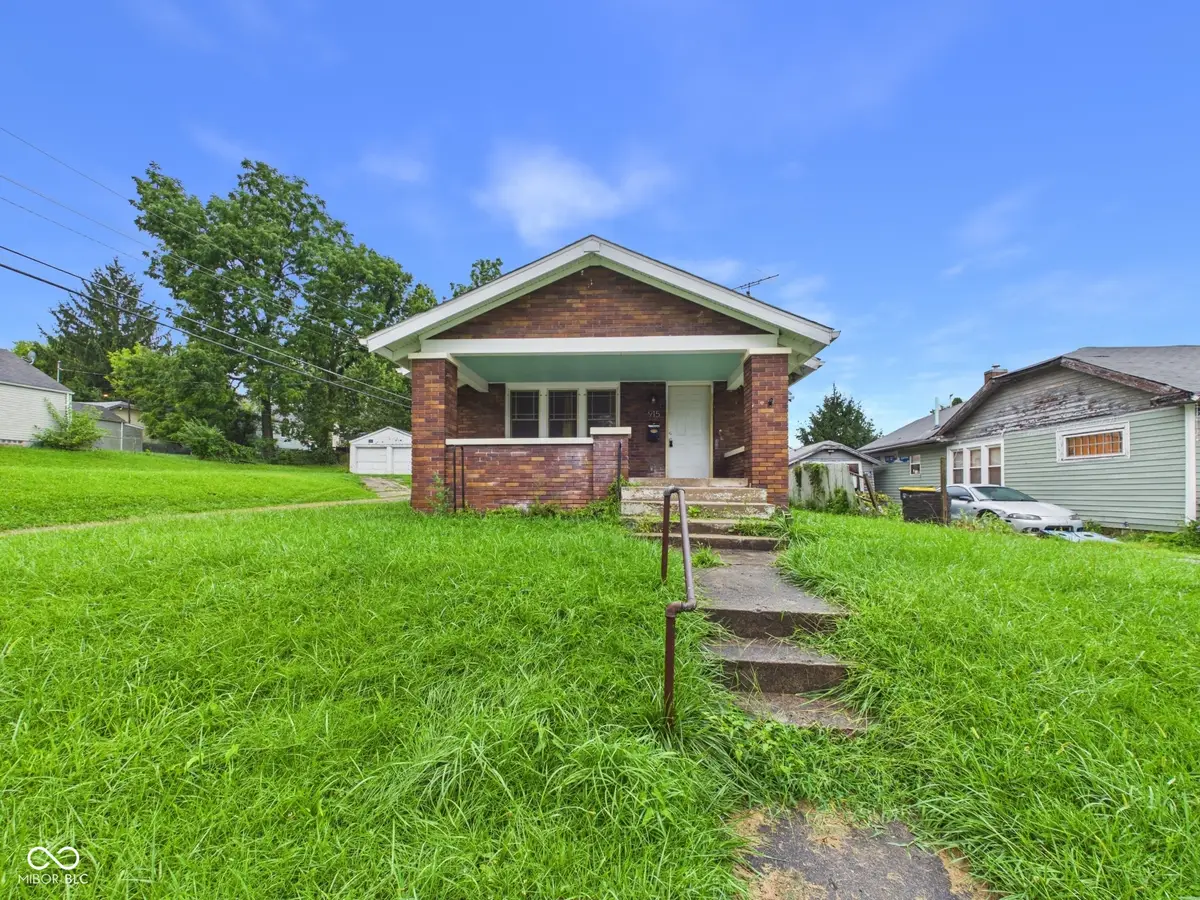 915 Arrow Avenue, Anderson, IN 46016 - #1