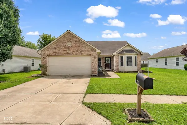 9733 Centennial Court, Avon, IN 46123