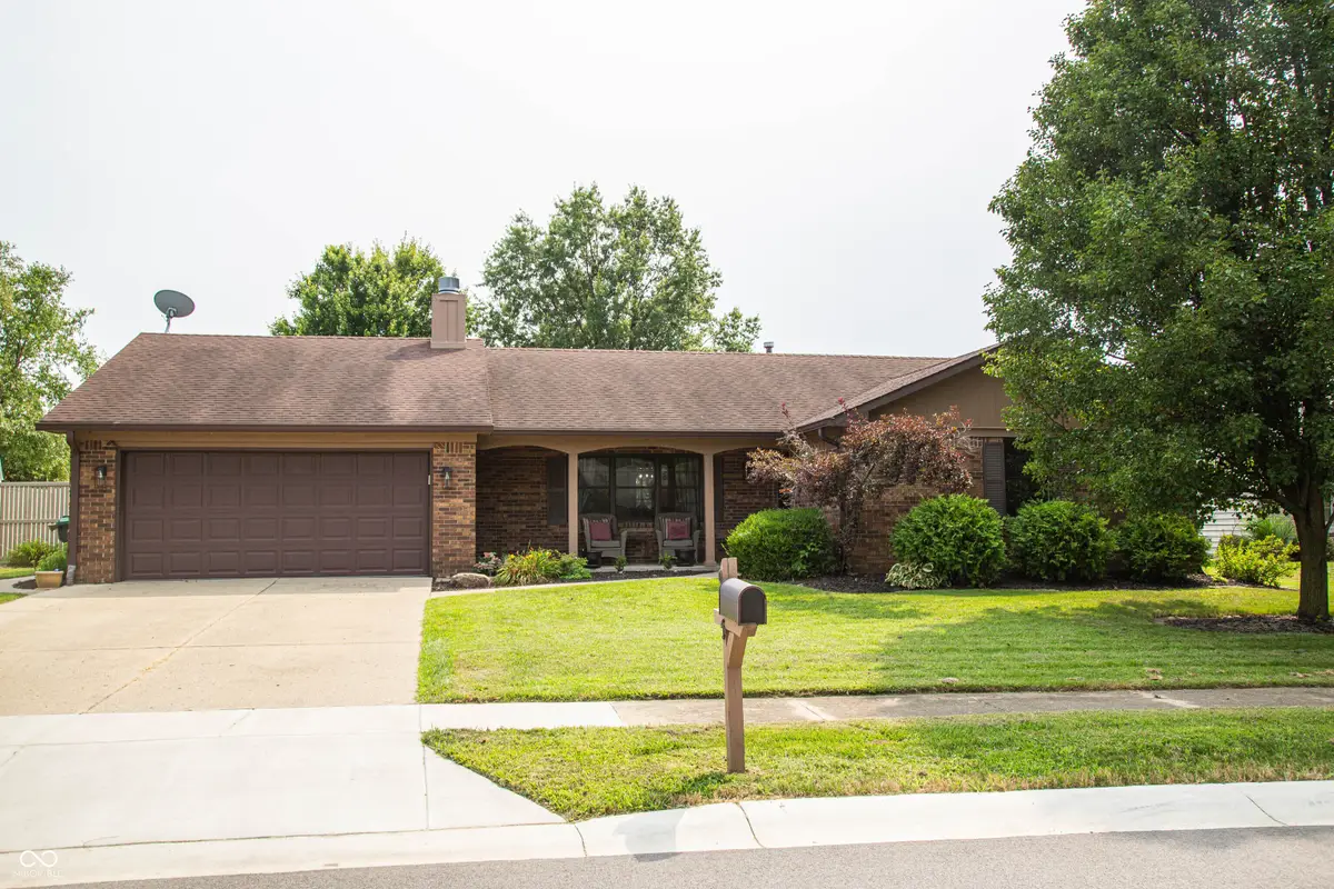 995 Golden Pond, Greenwood, IN 46143 - #1