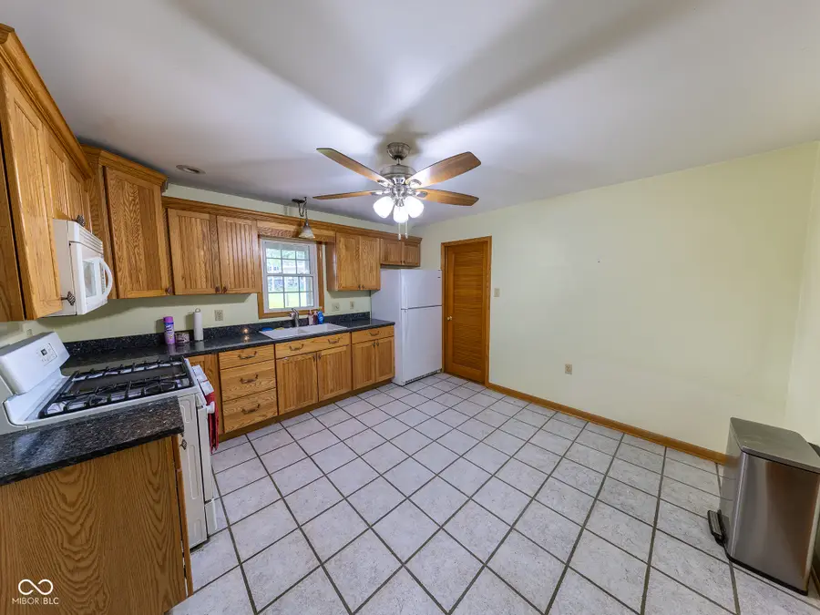 12219 Tompkins Place, Crown Point, IN 46307 - #3