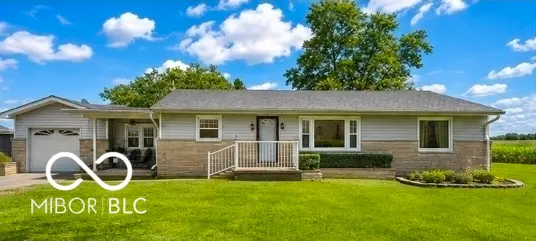 2704 E County Road 50 N, Fillmore, IN 46128 - #1