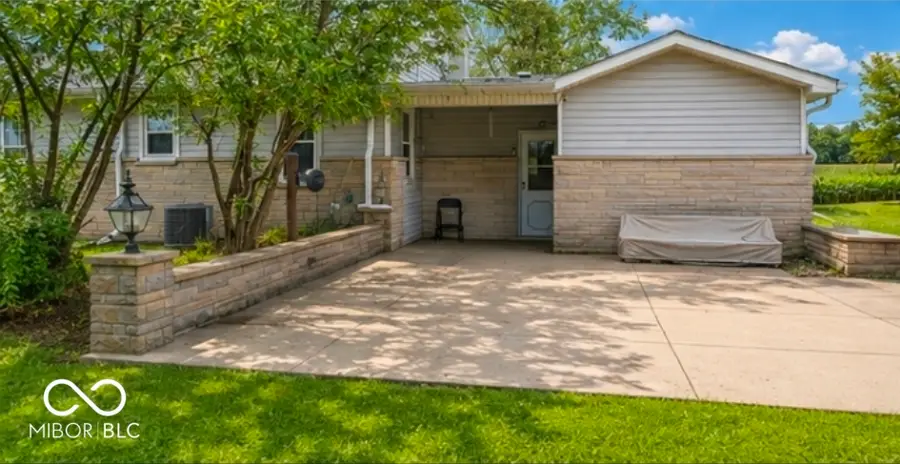 2704 E County Road 50 N, Fillmore, IN 46128 - #3
