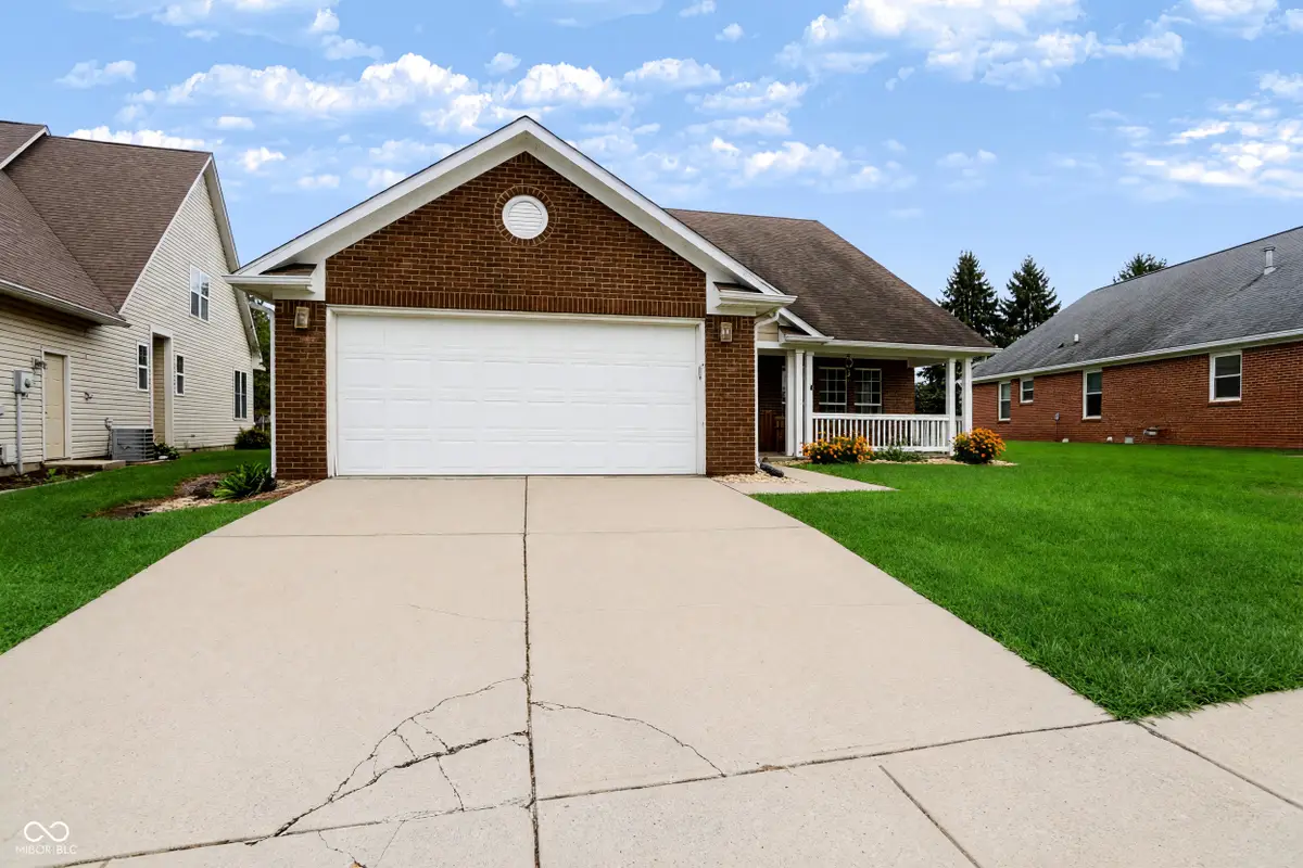 4317 W Summerhaven Drive, New Palestine, IN 46163 - #1