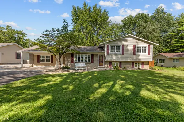 8069 Folkstone Road, Indianapolis, IN 46268