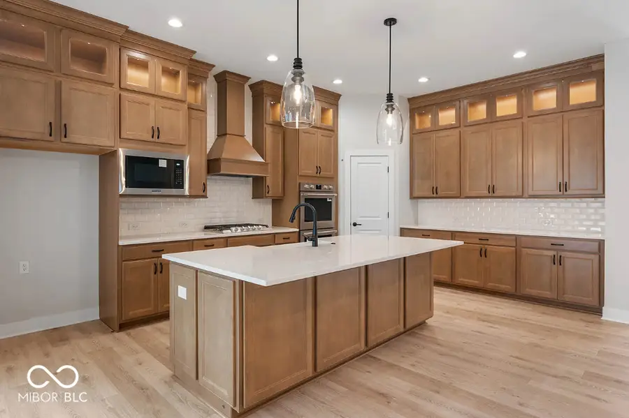 6052 Salisbury Street, Zionsville, IN 46077 - #3
