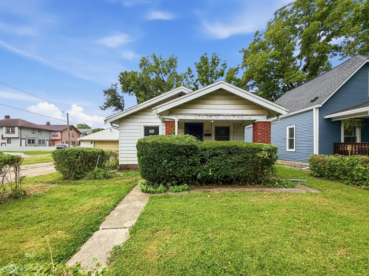 317 W 42nd Street, Indianapolis, IN 46208 - #1